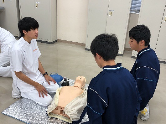 心肺蘇生(CPR)の実際(3年生)